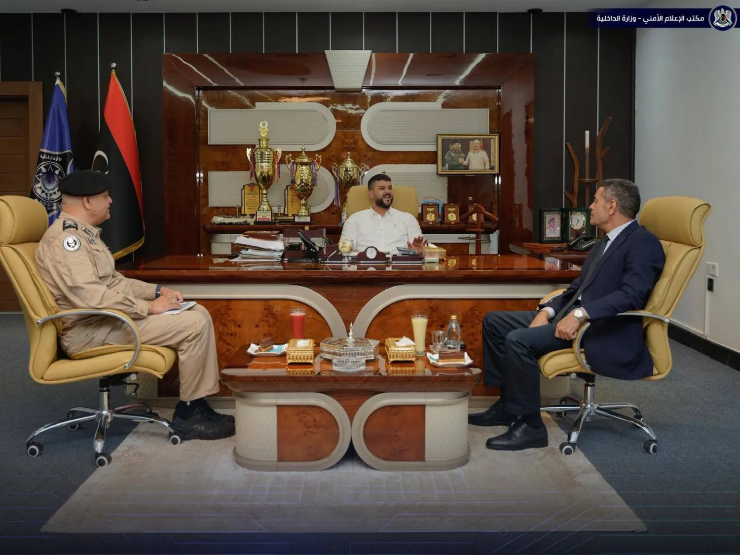 صورة وزعها قعيم لاجتماع مع السايح (وزارة الداخلية الليبية)