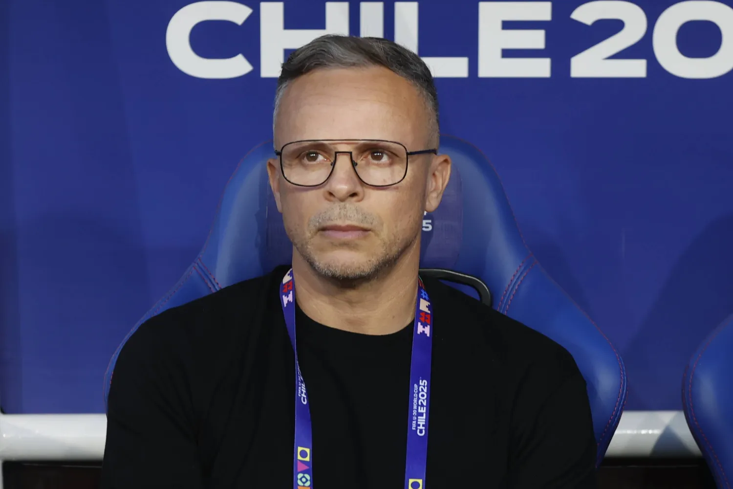 محمد وهبي مدرب منتخب المغرب للشباب تحت 20 عاماً (إ.ب.أ)