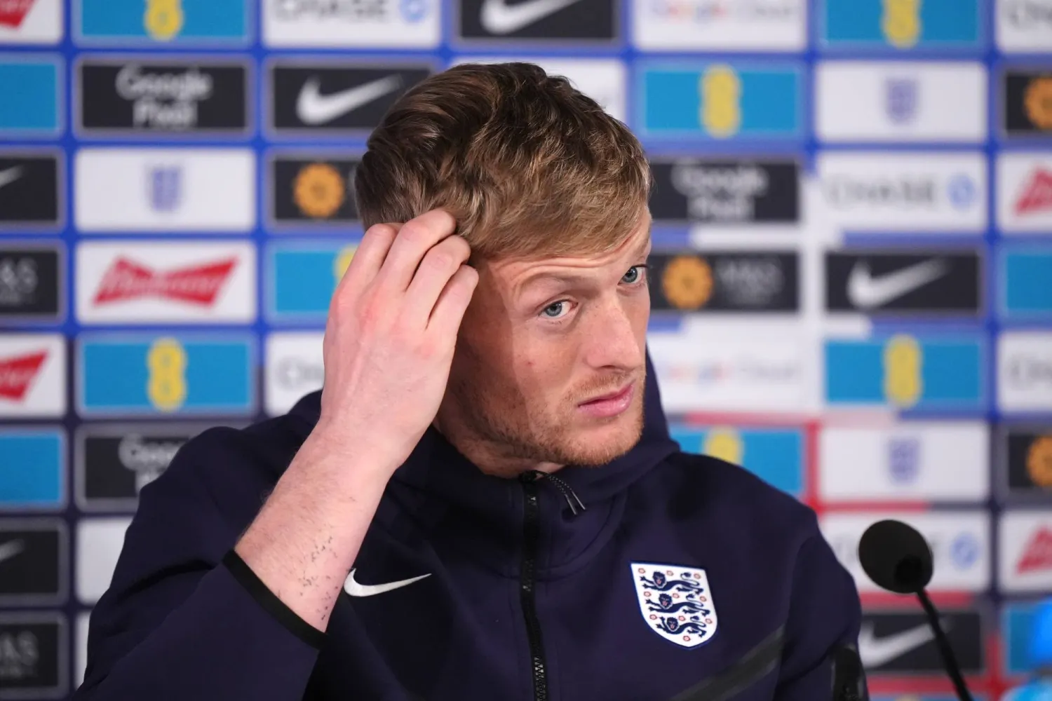 جوردان بيكفورد حارس مرمى منتخب إنجلترا (د.ب.أ)