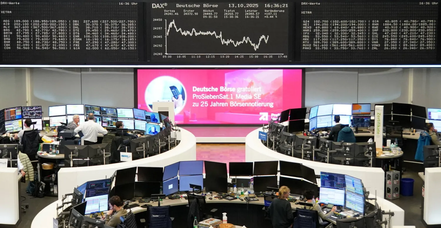 رسم بياني لمؤشر الأسهم الألماني «داكس» في بورصة فرانكفورت (رويترز)