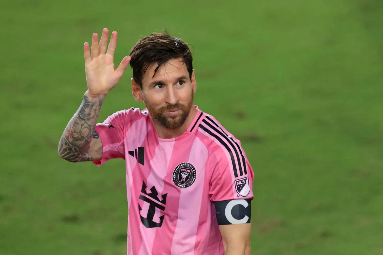 ميسي يعود لتشكيلة المنتخب (أ.ب)