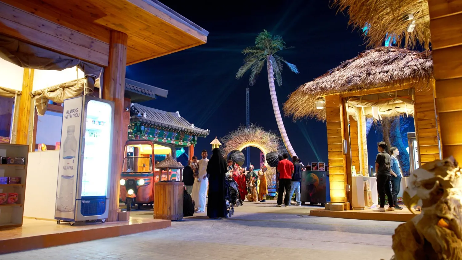 تأتي نسخة «بوليفارد وورلد» لعام 2025 بتوسّع نوعي وإضافة ثلاث مناطق جديدة (تصوير: تركي العقيلي)