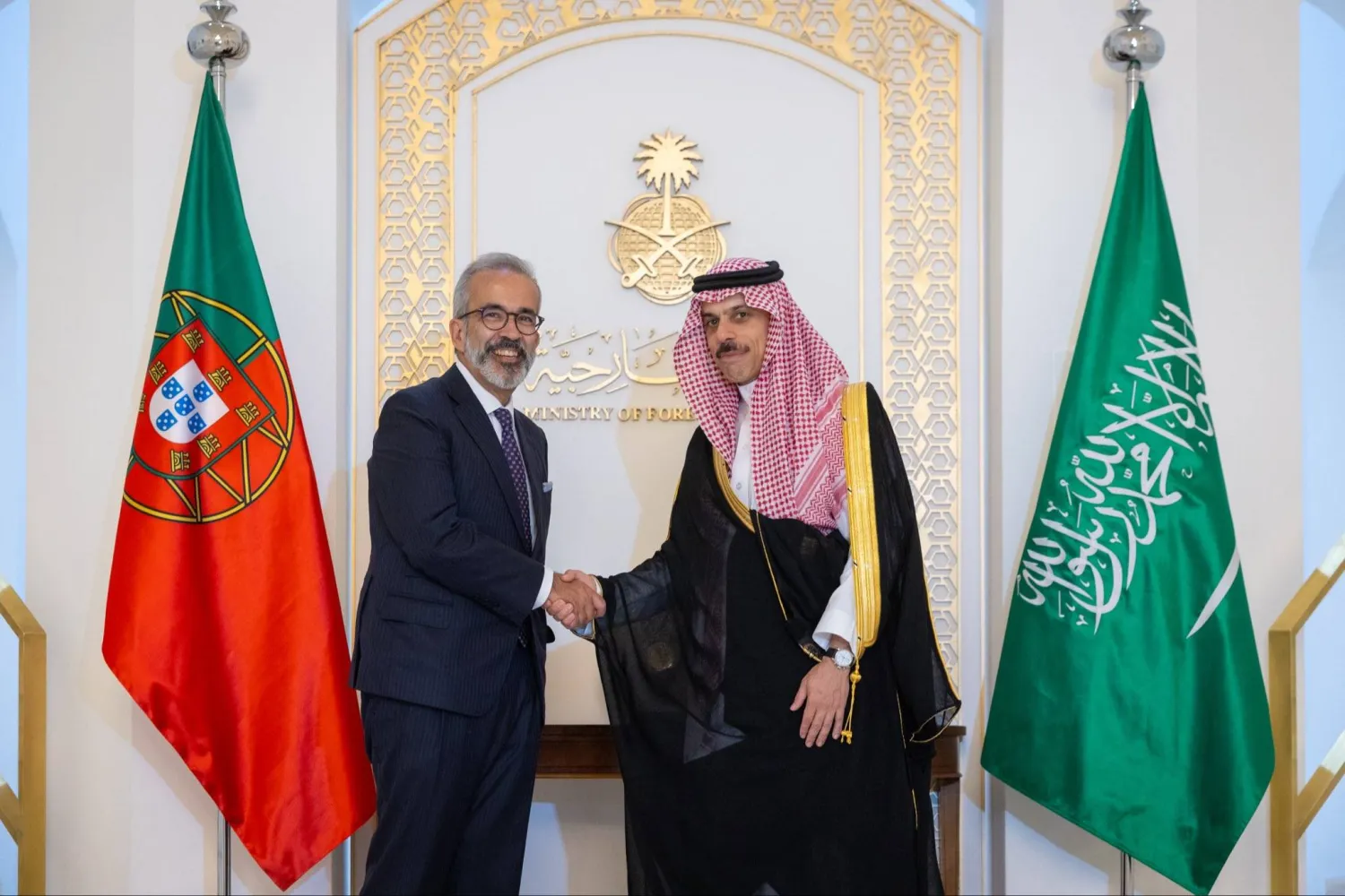 الأمير فيصل بن فرحان خلال استقباله الوزير باولو رانجيل في الرياض الثلاثاء (واس) 