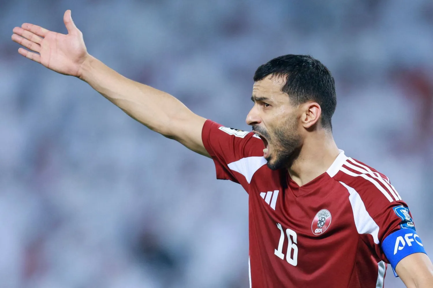 مدافع المنتخب القطري خوخي بوعلام (أ.ف.ب)