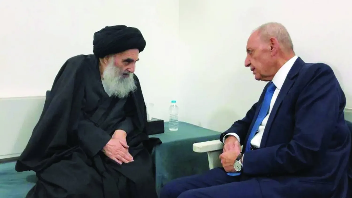 
صورة من أرشيف موقع السيستاني خلال استقباله رئيس البرلمان اللبناني نبيه بري في أبريل 2019