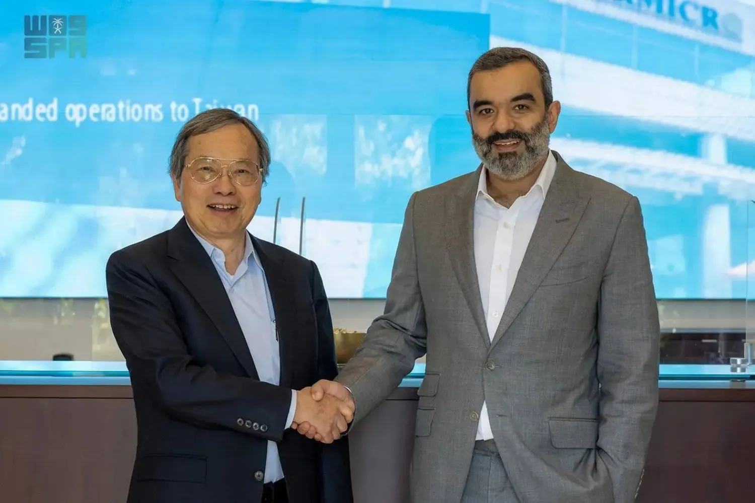 Saudi Minister of Communications and Information Technology Abdullah Alswaha meets with Founder, President, and CEO of Supermicro Charles Liang. (SPA) 