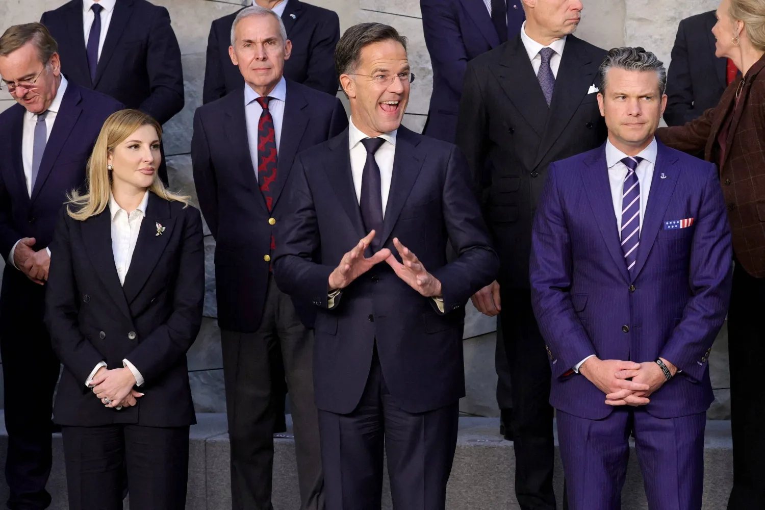 اجتمع وزراء دفاع «الناتو» في بروكسل يوم 15 أكتوبر 2025 لبحث حرب أوكرانيا واختراق أجواء أوروبا (رويترز)