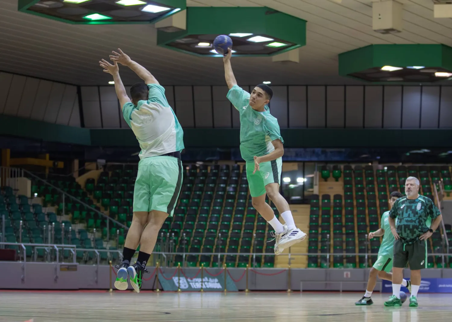 من المعسكر التدريبي للاعبين في المنطقة الشرقية (الشرق الأوسط)