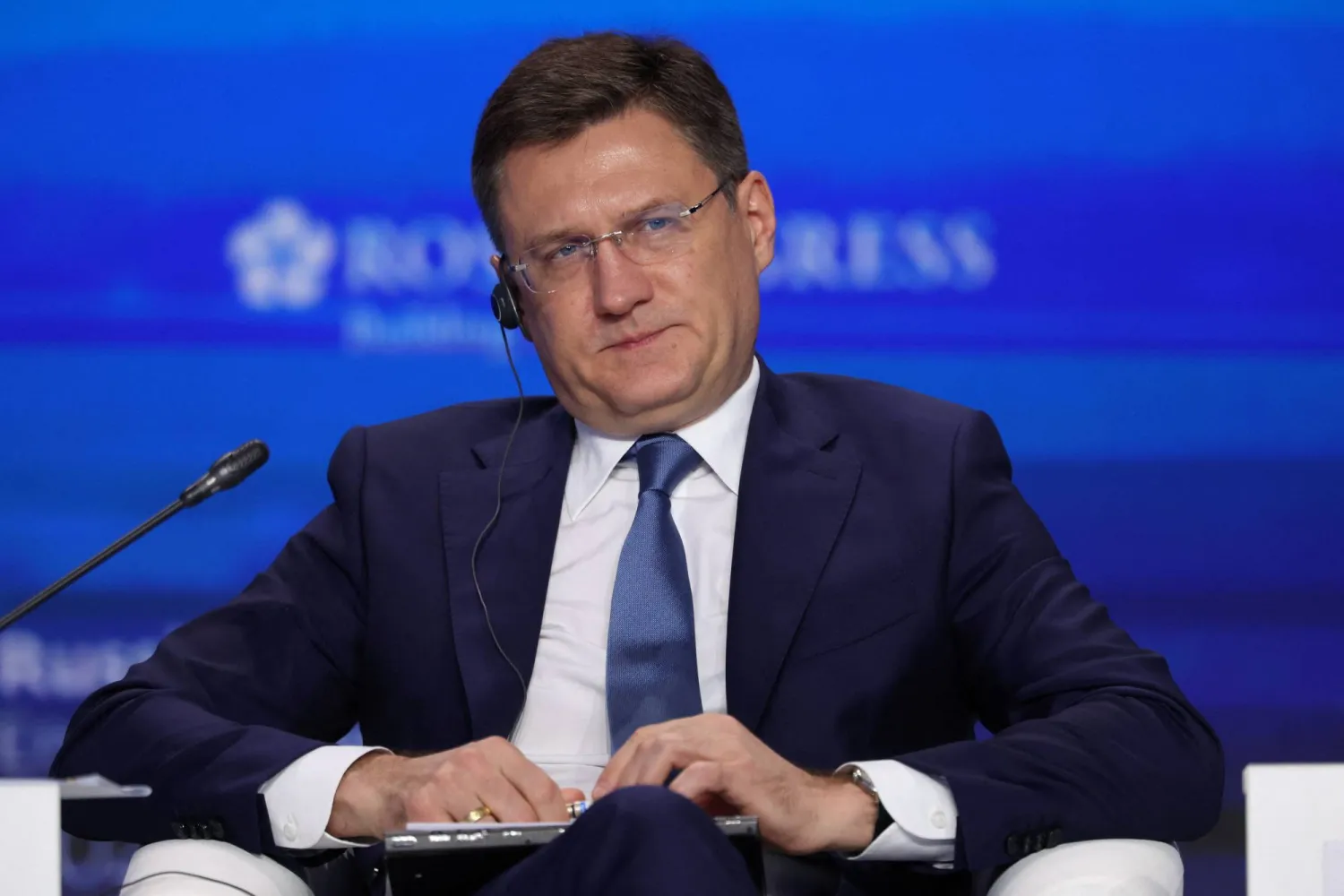 نائب رئيس الوزراء الروسي ألكسندر نوفاك خلال مشاركته في فعاليات منتدى «أسبوع الطاقة الروسي» (رويترز)