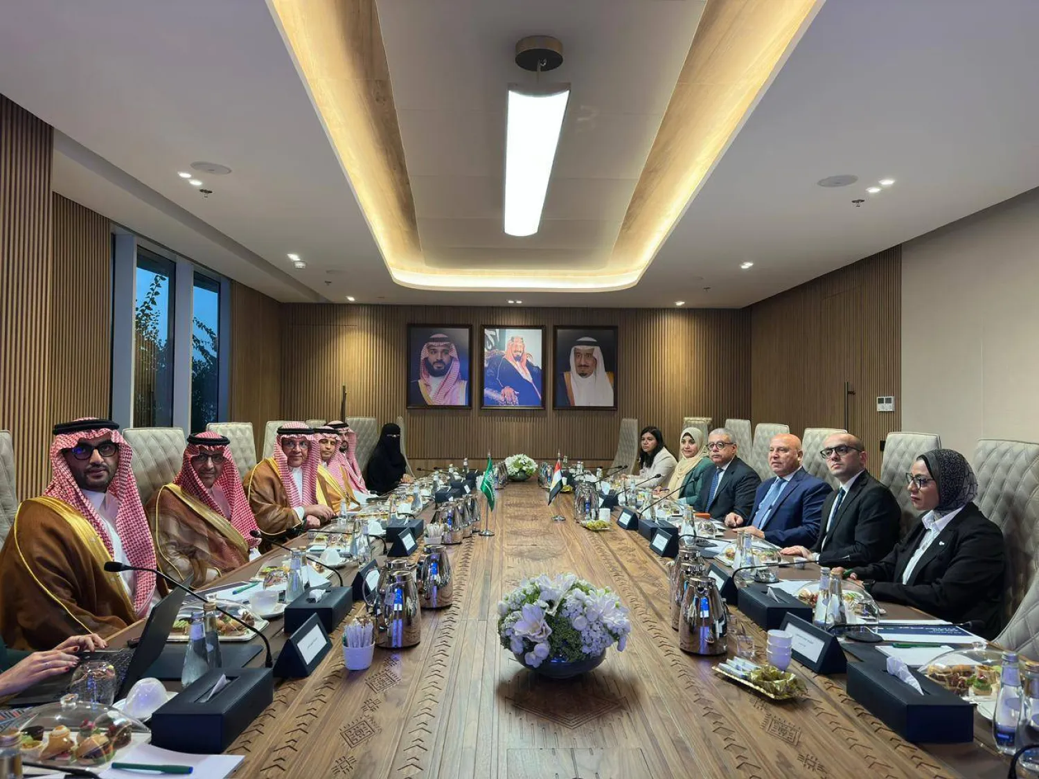 جانب من الاجتماع الثاني لأمانتي مجلس التنسيق الأعلى السعودي المصري (الخارجية السعودية)
