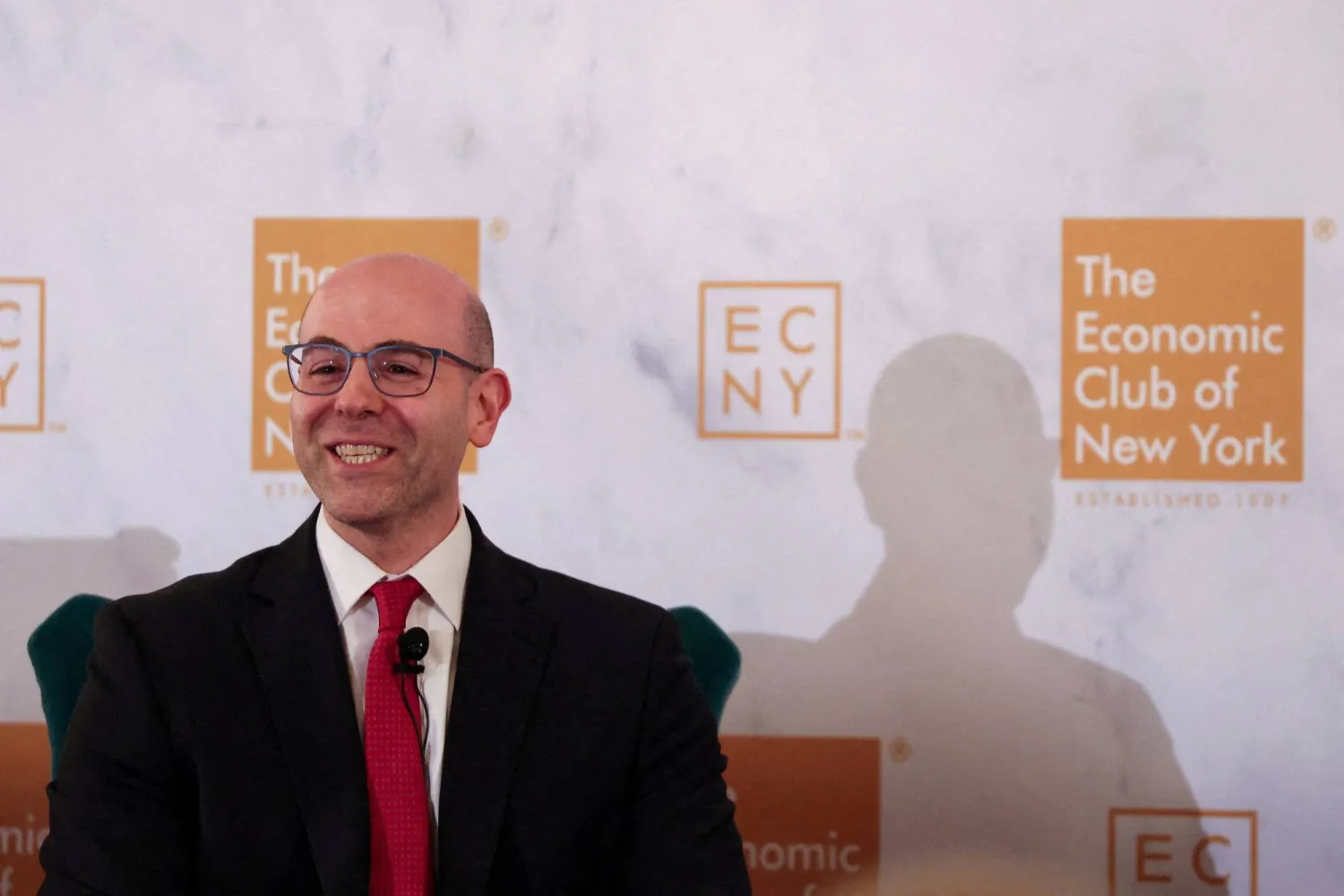 ستيفن ميران خلال كلمة له في النادي الاقتصادي بنيويورك سبتمبر 2025 (رويترز)