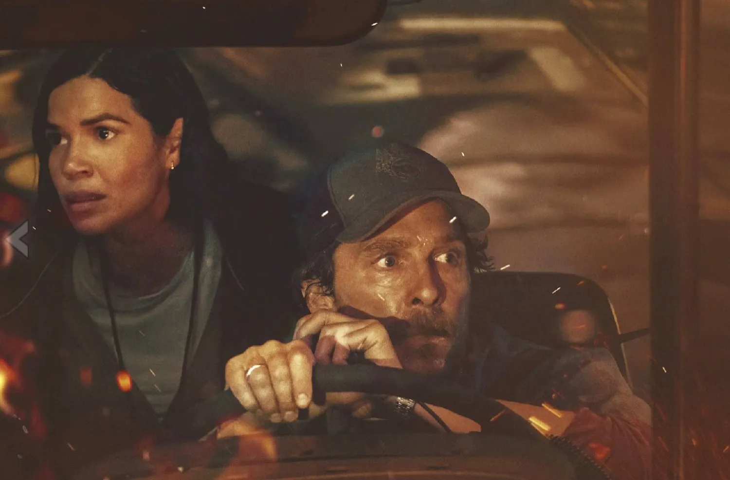 ماثيو ماكونهي في «الحافلة المفقودة» (آبل أوريجينال)