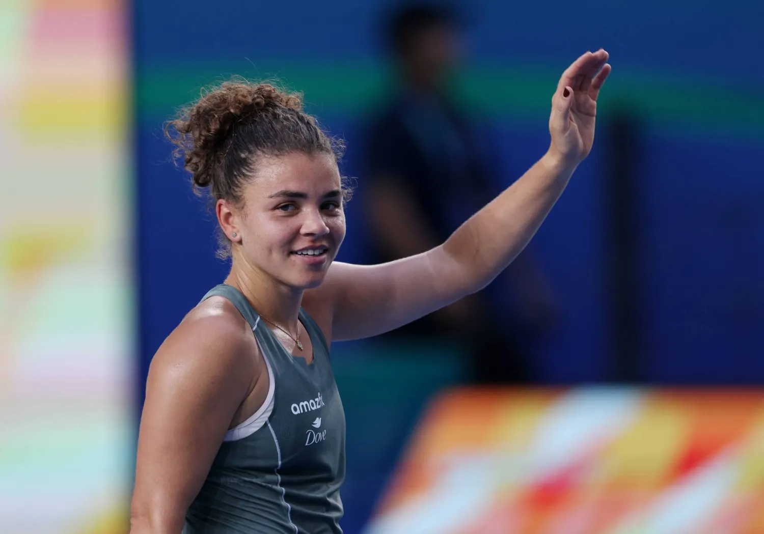 الإيطالية جاسمين باوليني تتألق في نينغبو (رويترز)