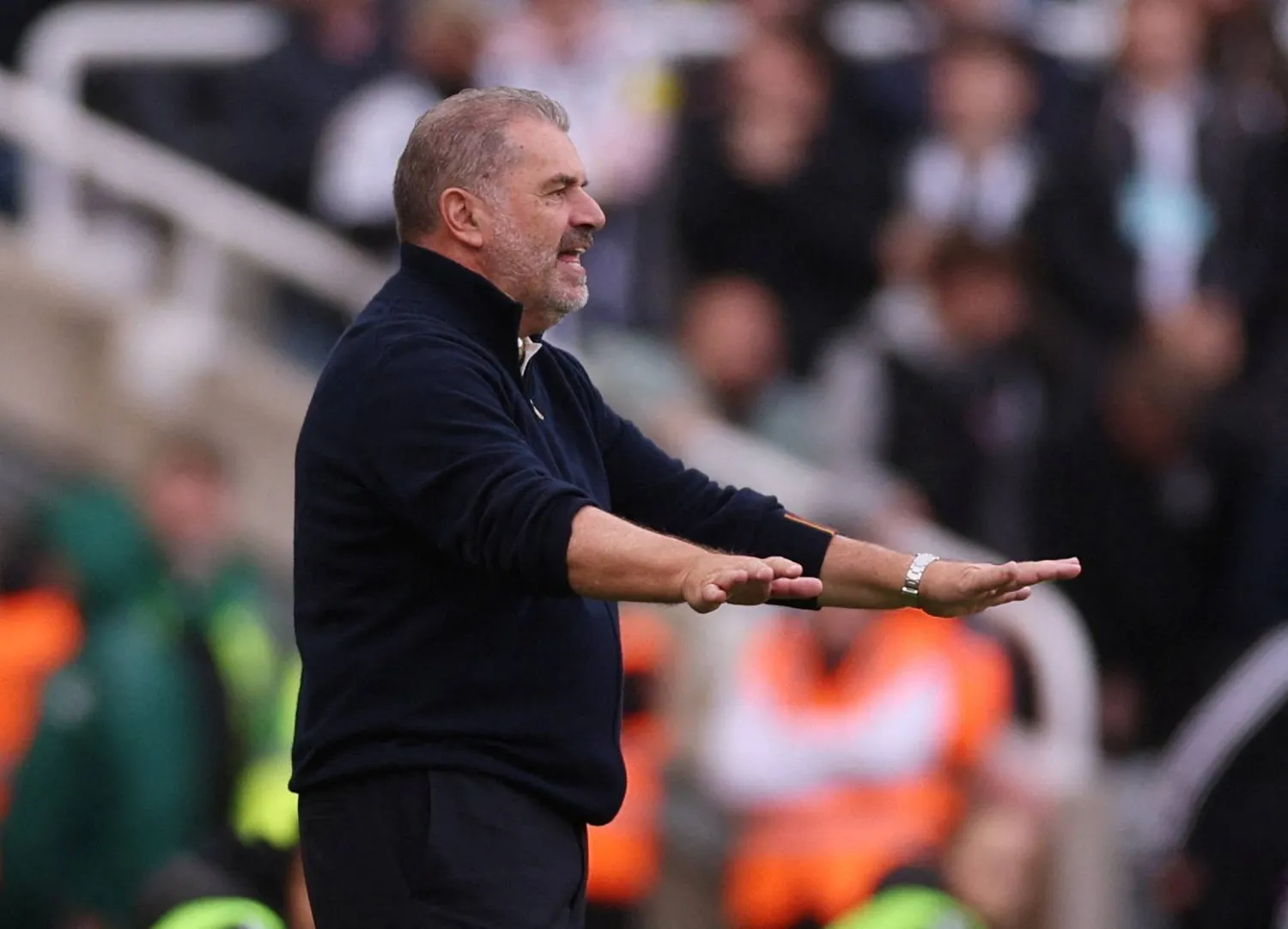 أنجي بوستيكوغلو مدرب نوتنغهام فورست (رويترز)