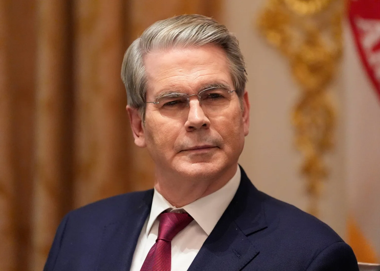 وزير الخزانة الأميركي سكوت بيسنت في البيت الأبيض (أ.ب) 