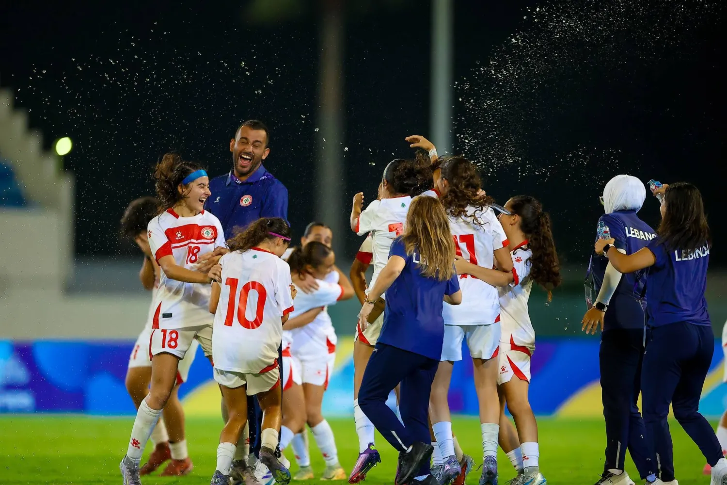 فرحة المنتخب اللبناني بالتأهل (الاتحاد اللبناني لكرة القدم).