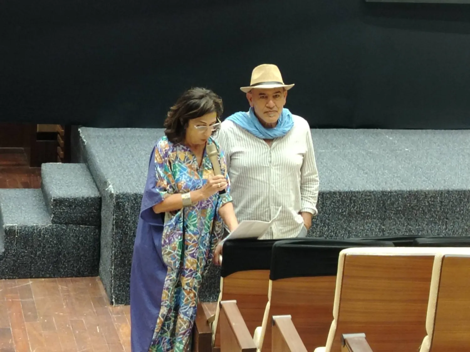 المخرج الفلسطيني رشيد مشهراوي وماريان خوري خلال افتتاح عروض الأفلام (إدارة المهرجان) 