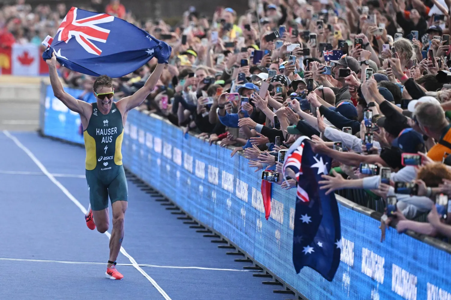 مات هاوزر (إ.ب.أ)