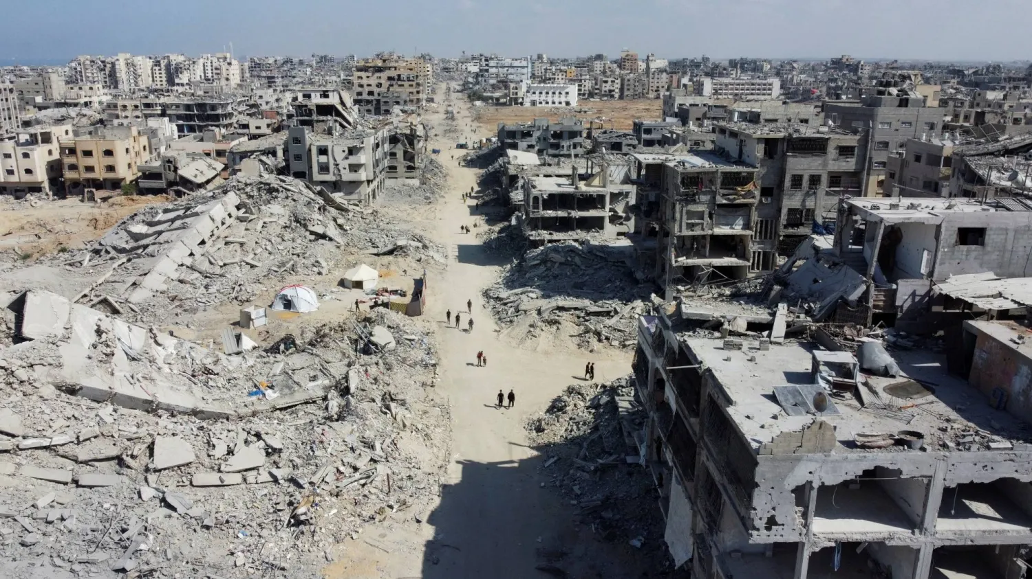 صورة التقطتها طائرة مسيرة تُظهر الدمار في حي سكن في مدينة غزة 19 أكتوبر 2025 (رويترز)