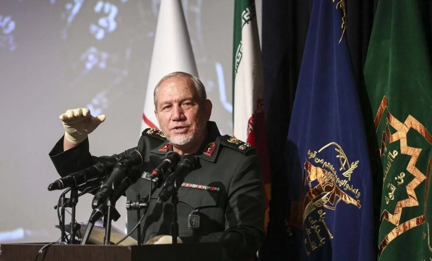 صفوي يلقي خطاباً خلال مراسم لقوات «الحرس الثوري» في طهران (أرشيفية - مهر)