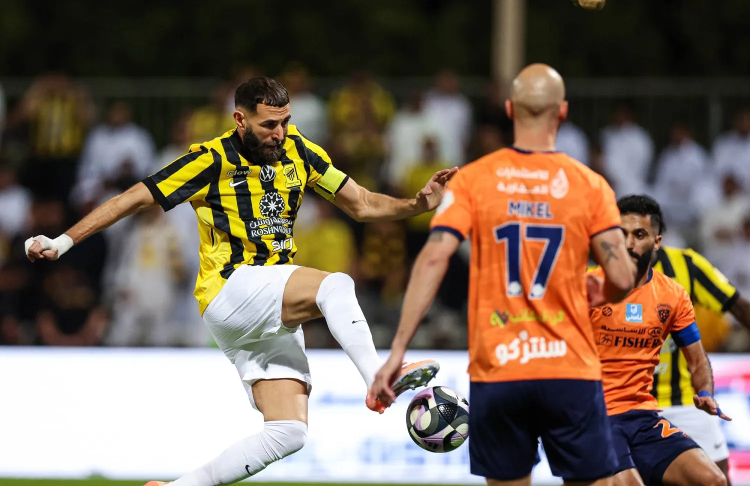 كريم بنزيمة سيغيب عن مواجهة «الشرطة» العراقي (نادي الاتحاد)