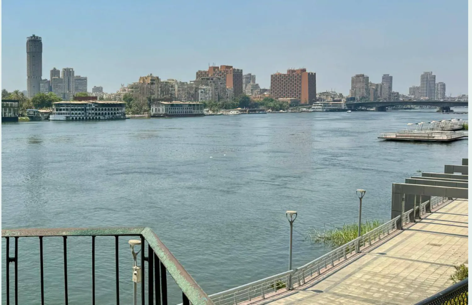 بنايات على نيل القاهرة (تصوير عبد الفتاح فرج)