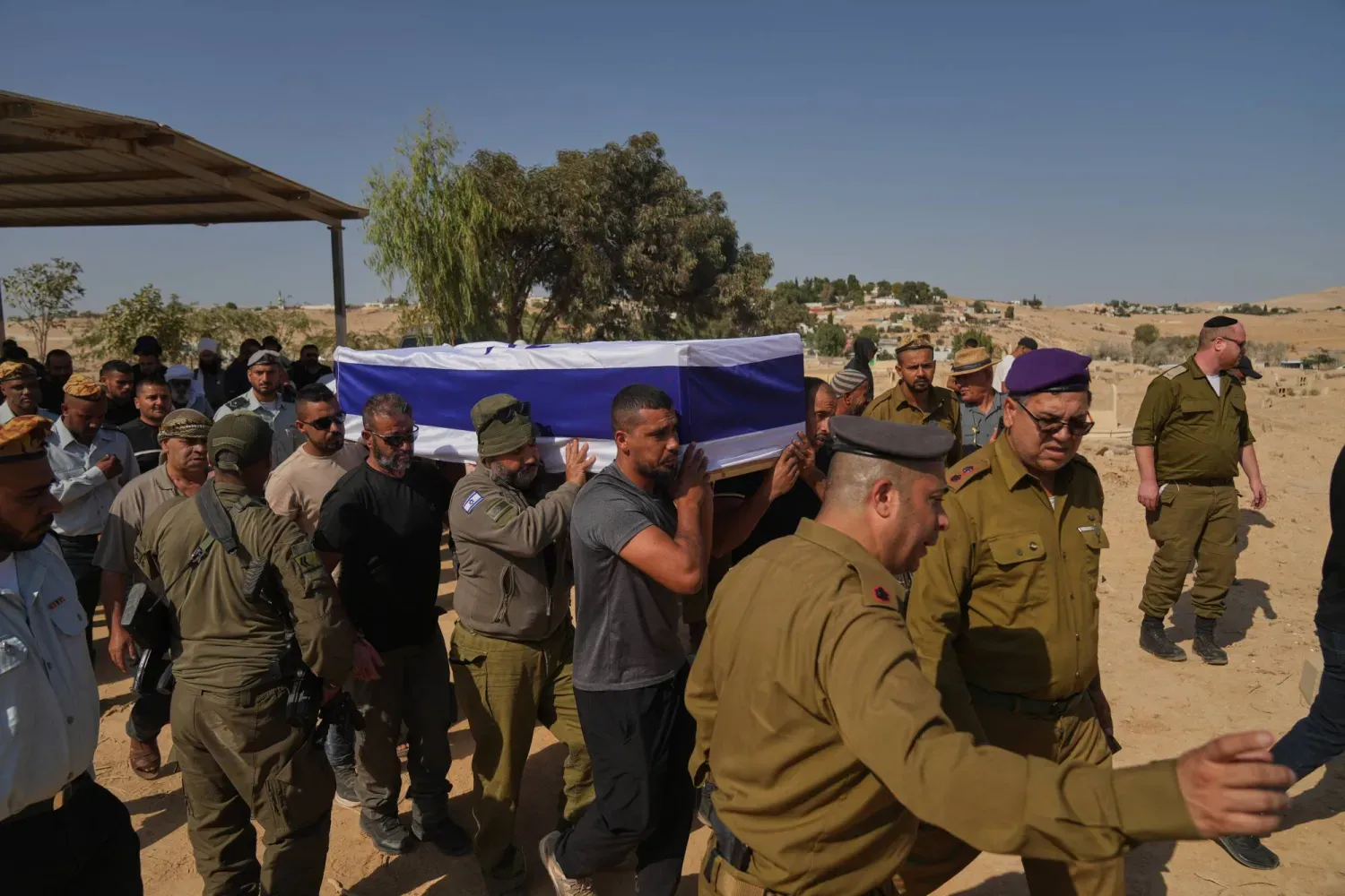 Gazze Şeridi'nin güneyindeki Refah kentinde meydana gelen "ciddi" olayda Nahal Tugayı'ndan bir subay ve bir asker öldürüldü (Arşiv- AP)