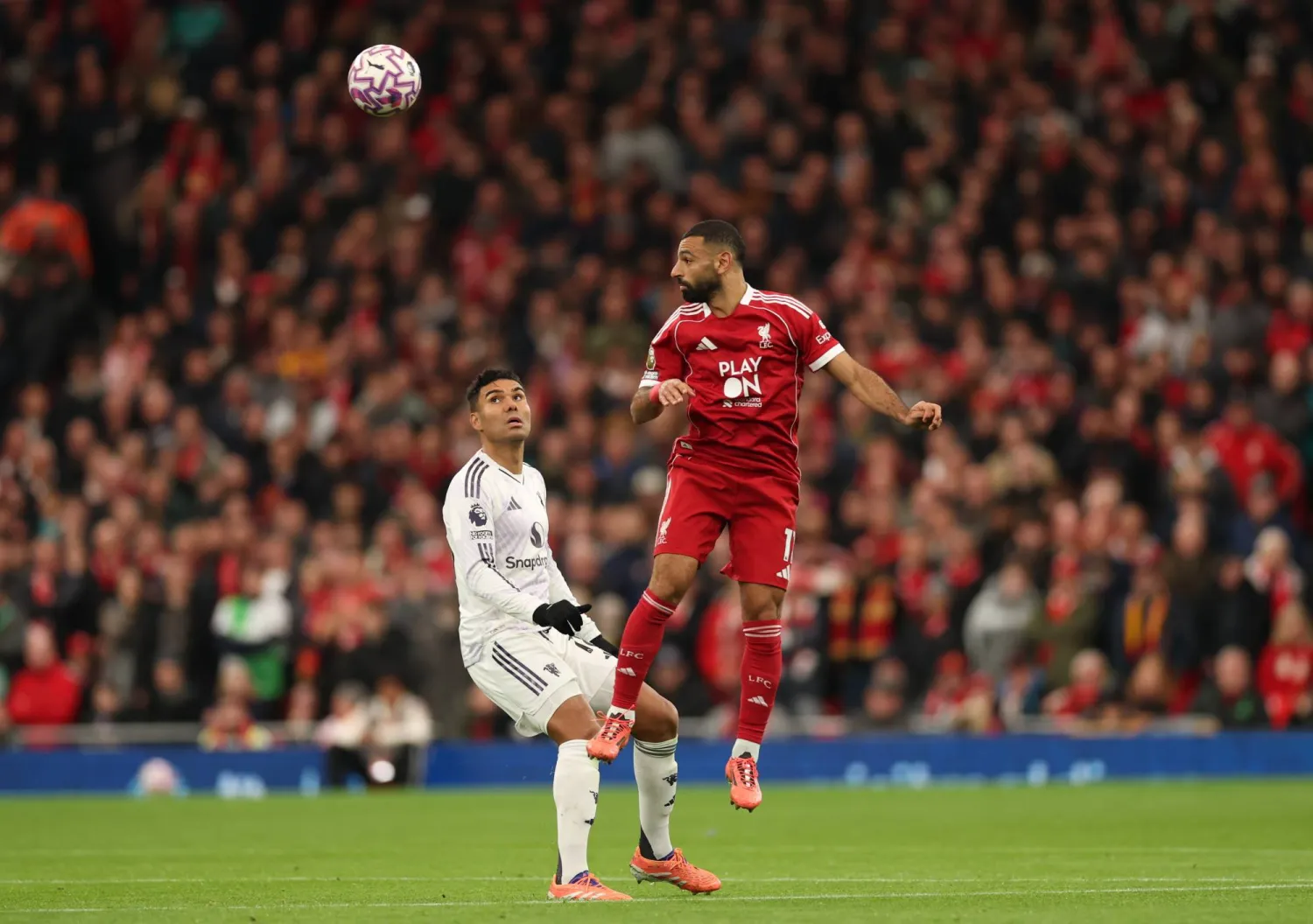 مان يونايتد هزم ليفربول بملعبه بجدارة (إ.ب.أ)