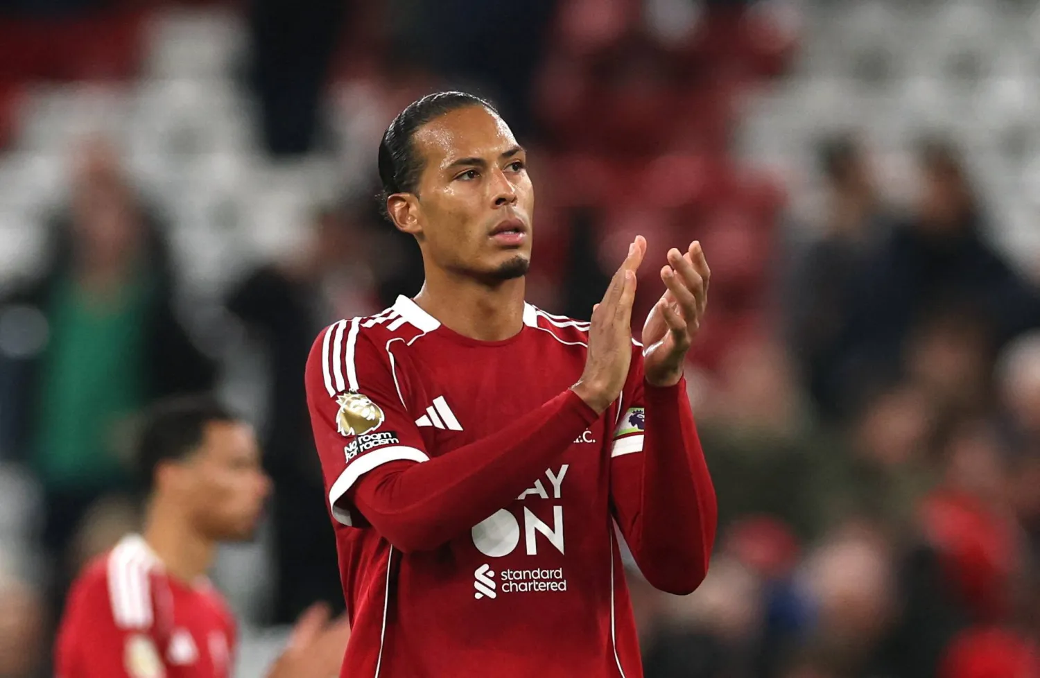 فيرجيل فان دايك قائد ليفربول (رويترز)