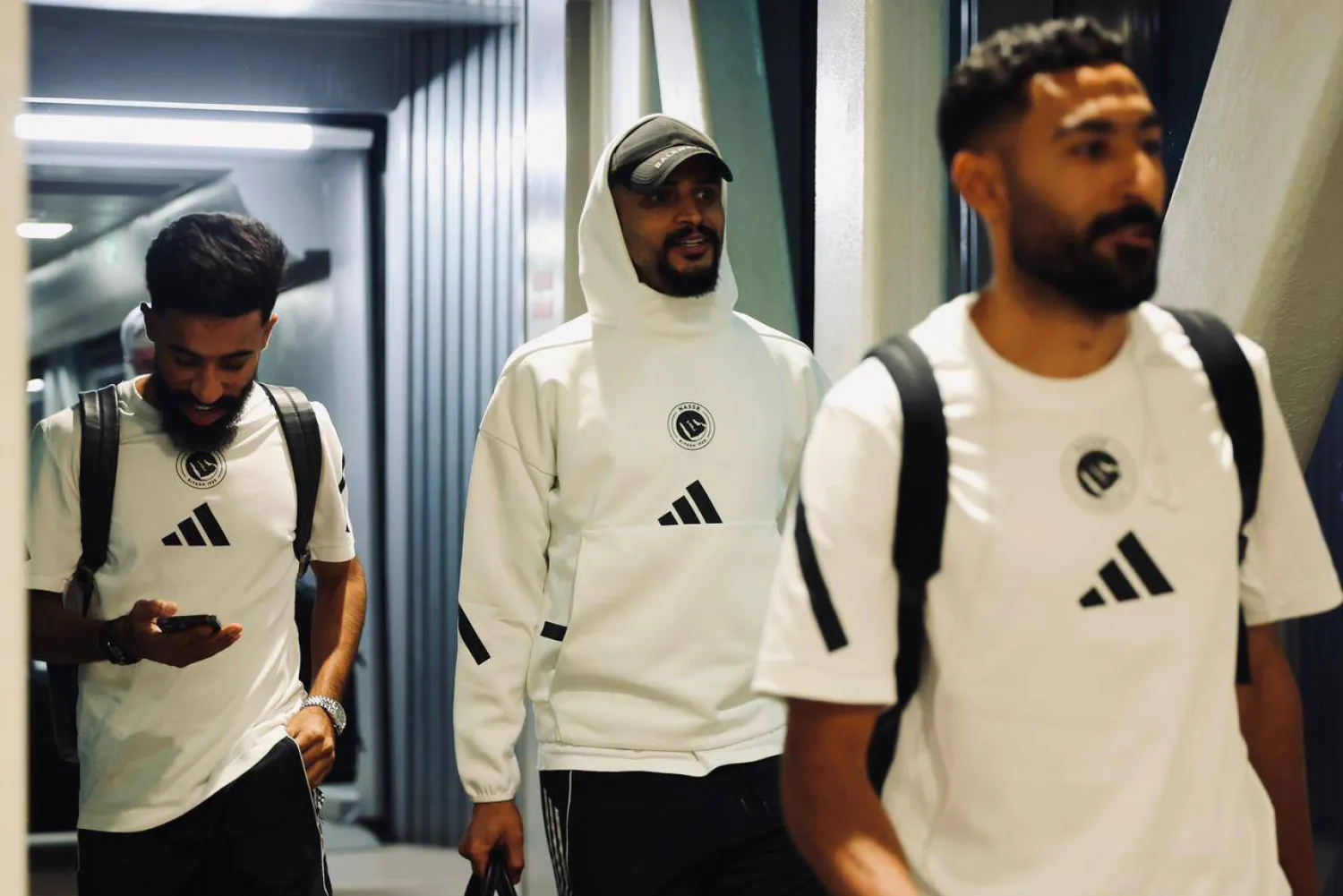 جانب من وصول النصر إلى مدينة غوا الهندية (نادي النصر) 