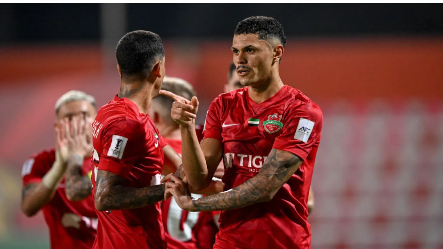 فرحة لاعبي شباب الأهلي الإماراتي بالفوز الكبير على ناساف (الاتحاد الآسيوي) 