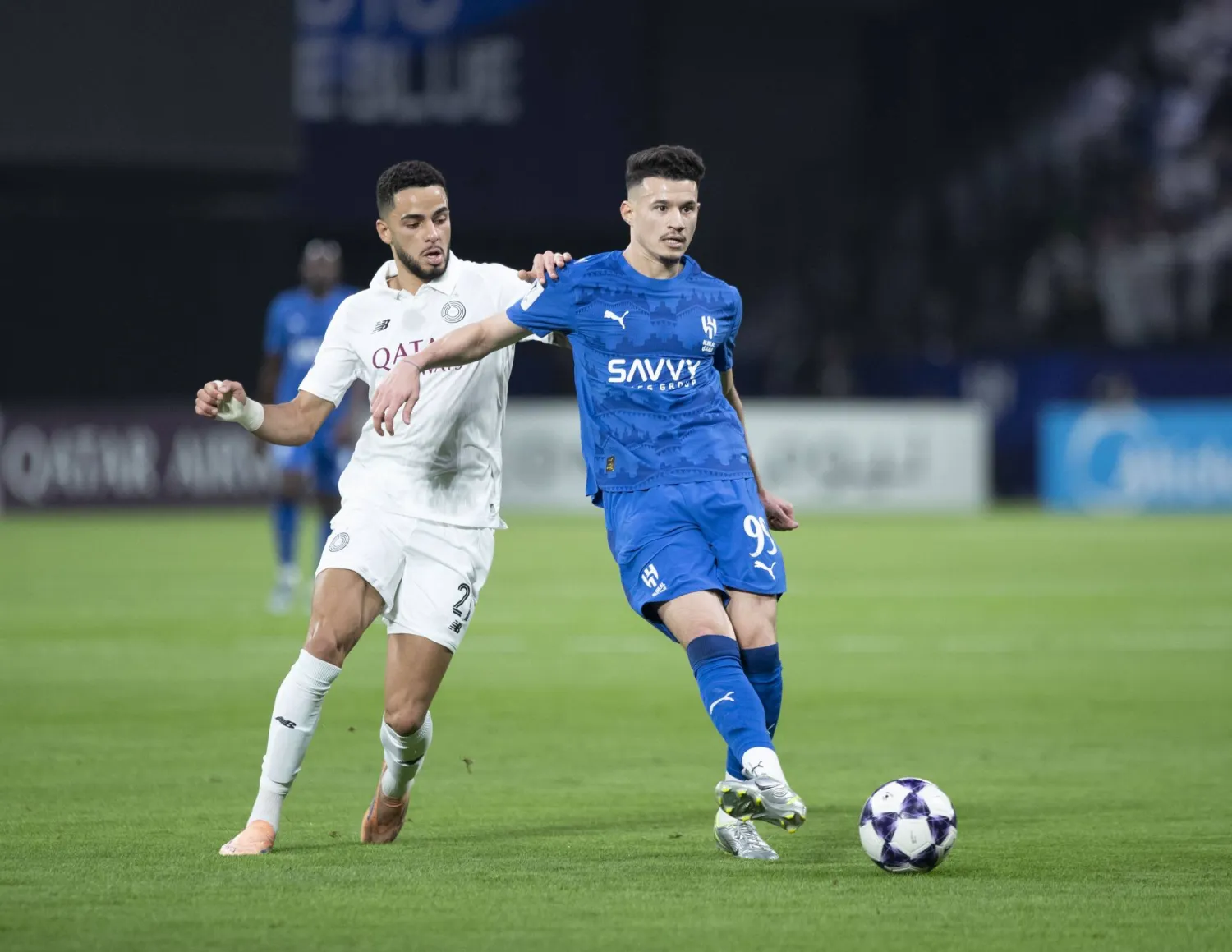 الحمدان خلال مشاركته في مواجهة الفريق أمام السد القطري (تصوير: يزيد السمراني) 