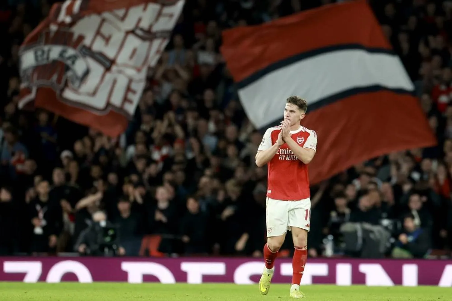 Viktor Gyokeres of Arsenal greets the fans during the UEFA Champions League league phase match between Arsenal FC and Atletico Madrid, in London, Britain, 21 October 2025. (EPA)