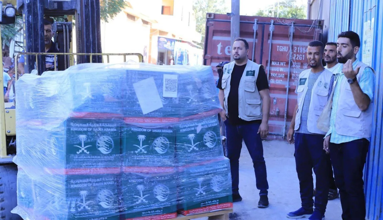 The Saudi Center for Culture and Heritage is responsible for distributing aid to the most vulnerable families in the Gaza Strip. (SPA) 