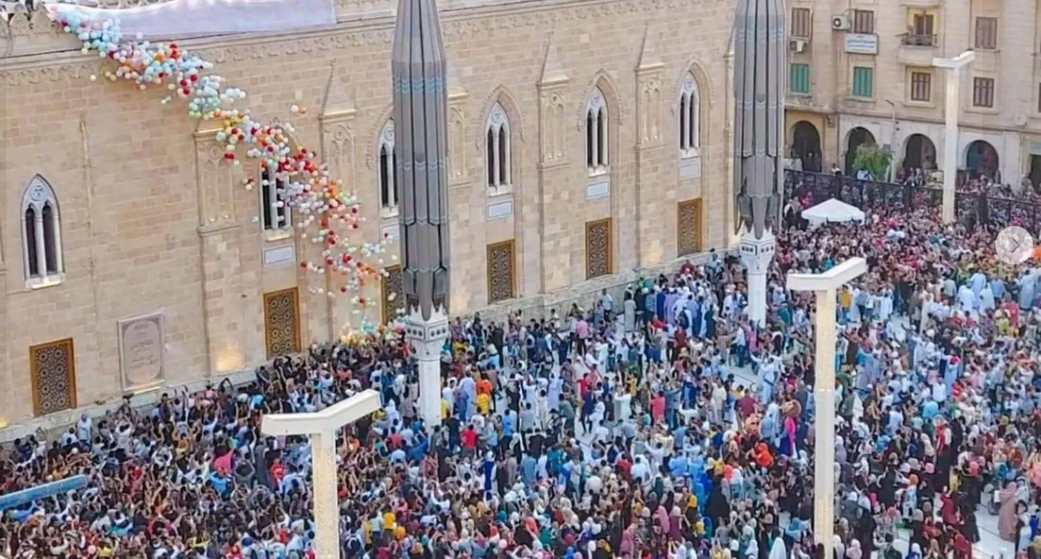 المشهد الحسيني بالقاهرة (صفحة مسجد الحسين على «فيسبوك»)