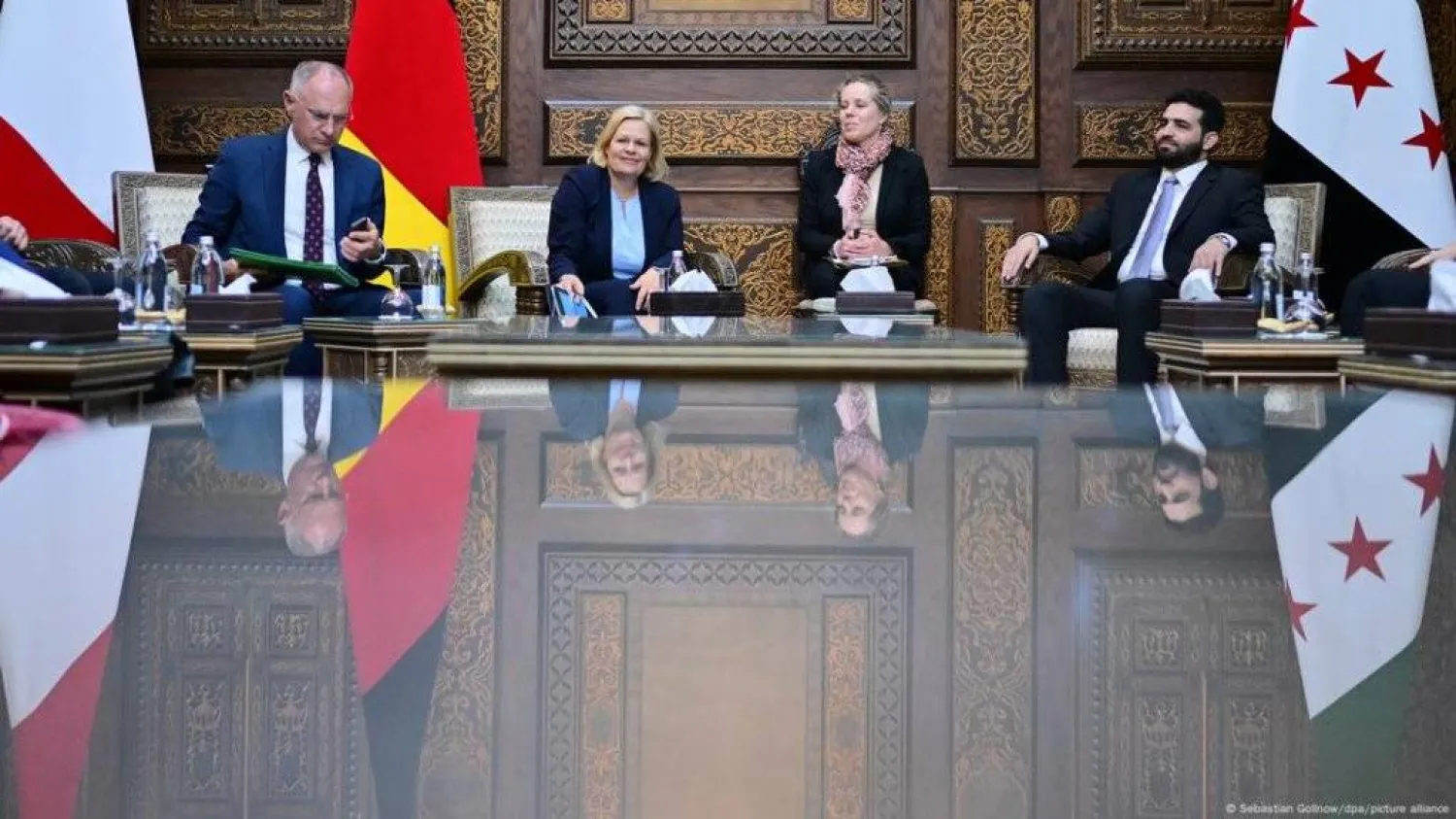 وفقاً للحكومة النمساوية فإن عملية الترحيل جزء من «سياسة لجوء صارمة»... (د.ب.أ)