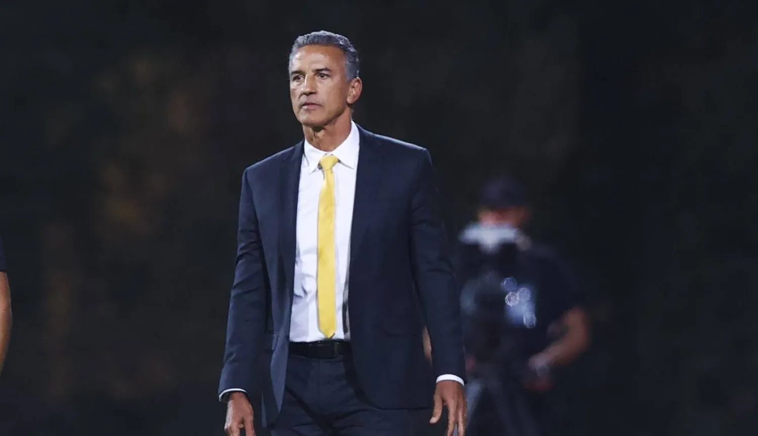 البرازيلي بريكليس شاموسكا مدرب التعاون (تصوير: نايف العتيبي)