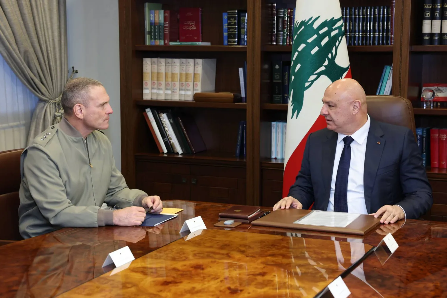 President Joseph Aoun meets with General Joseph Clearfield at the Baabda presidential palace on Thursday. (Lebanese Presidency)