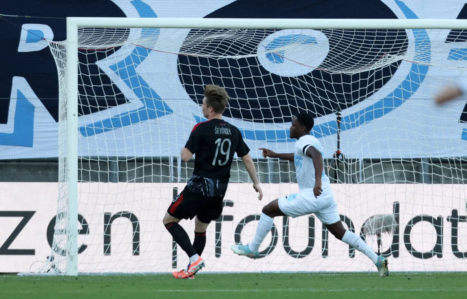 رييكا الكرواتي هزم ضيفه سبارتا براغ التشيكي (رويترز)