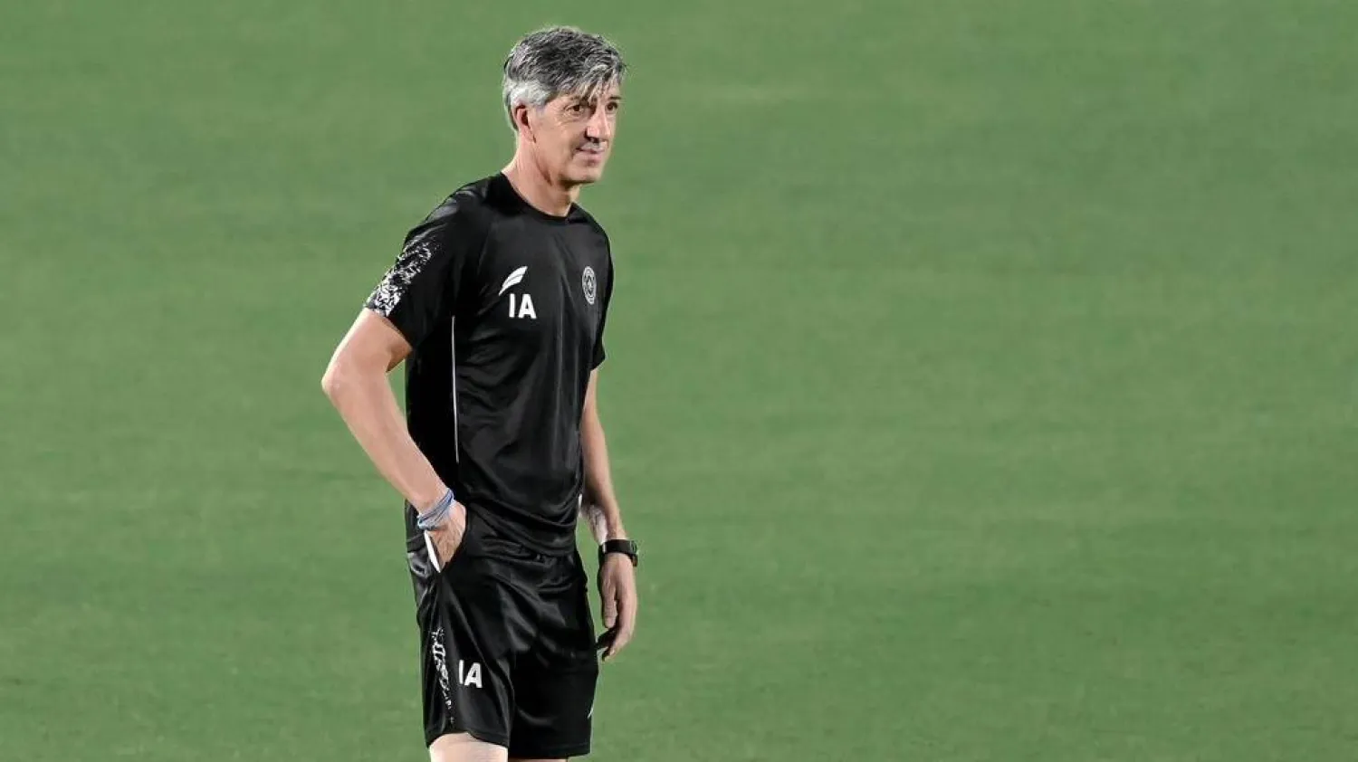 ألغواسيل مدرب الشباب (موقع النادي)