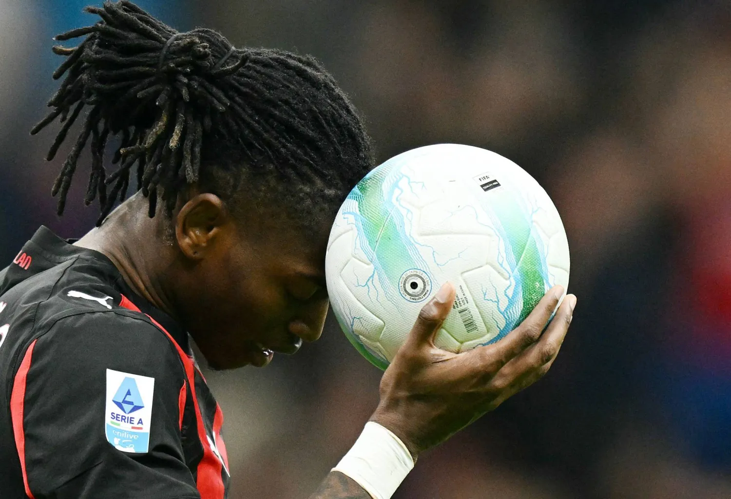 لياو متحسرا عقب نهاية المباراة (أ.ب)