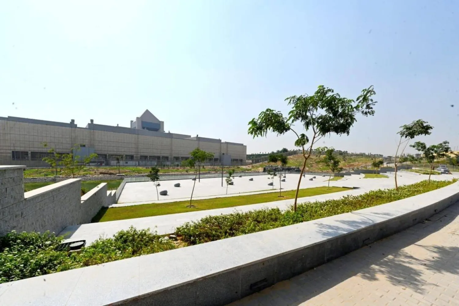 حدائق الفسطاط تطل على القلعة في القاهرة التاريخية (رئاسة مجلس الوزراء)