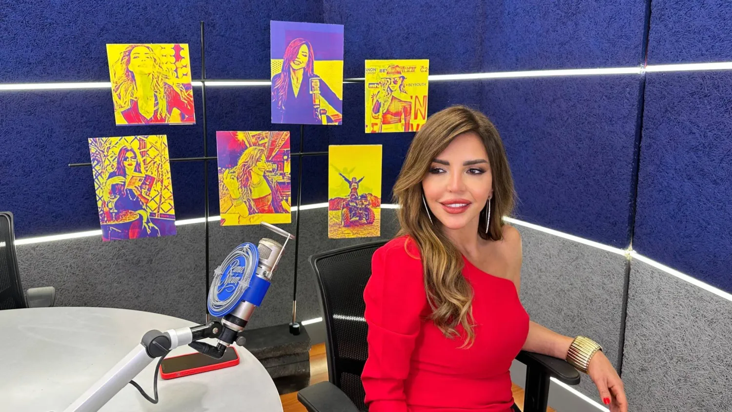 الإعلامية اللبنانية ريما نجيم تعود إلى برنامجها الإذاعي بعد غياب 3 سنوات (صور نجيم)