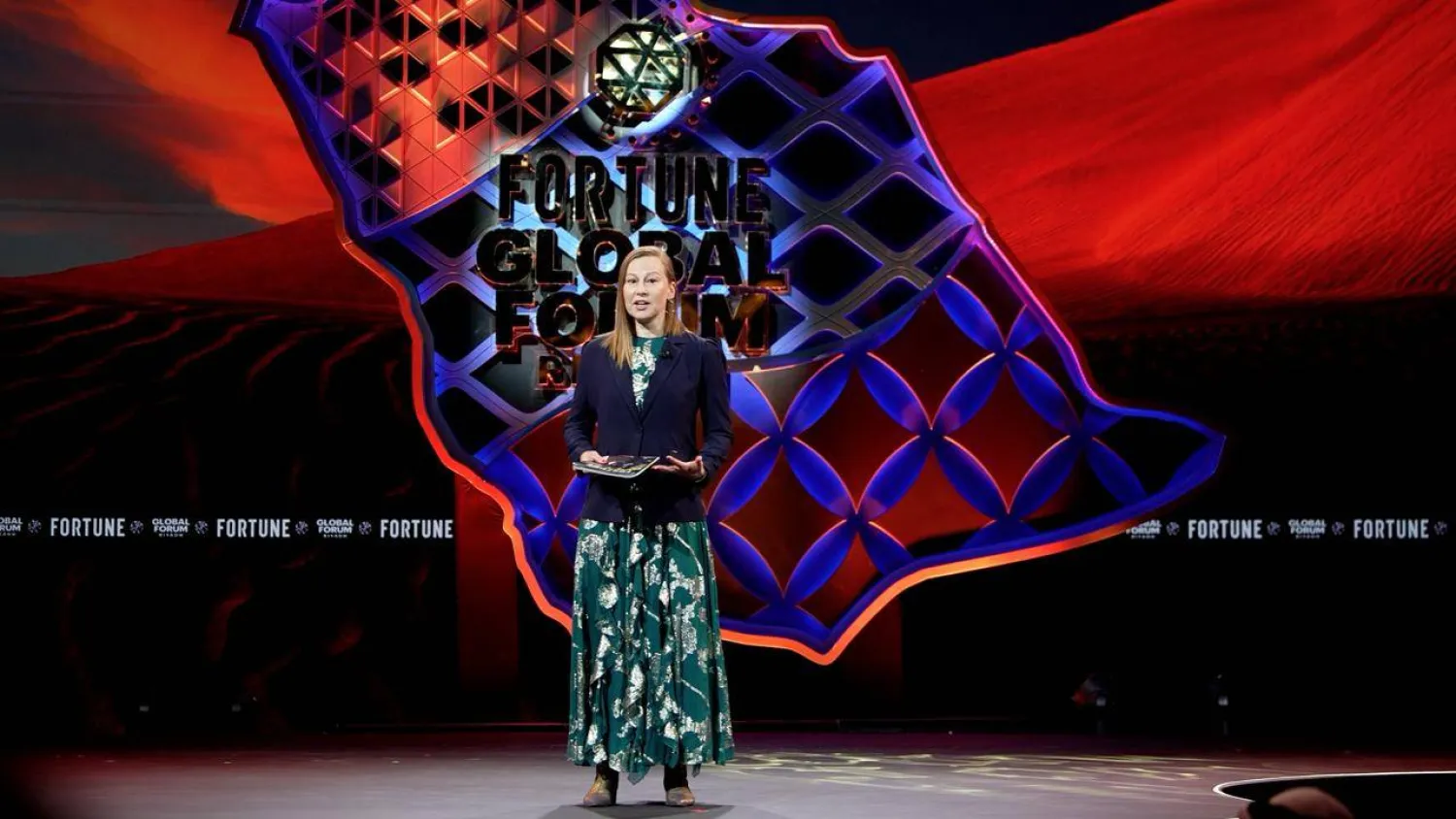 الرئيسة التنفيذية لشركة «فورتشن ميديا» تتحدث خلال منتدى «فورتشن» (تصوير: تركي العقيلي)