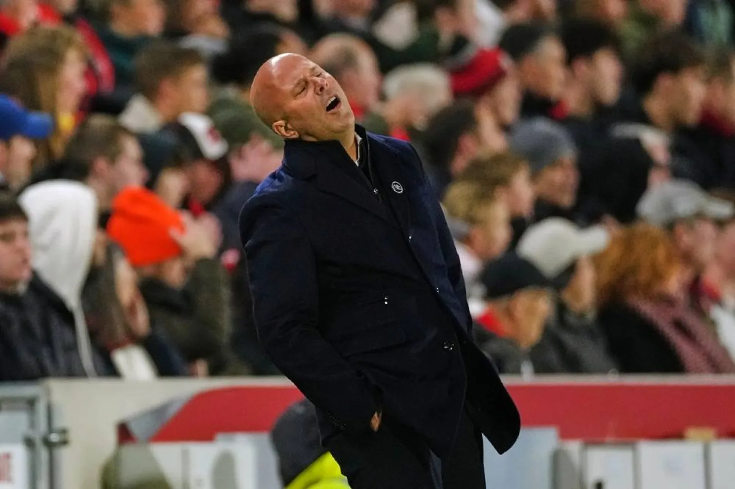  Liverpool's manager Arne Slot reacts during the Premier League soccer match between Brentford and Liverpool in London, Saturday, Oct. 25, 2025. (AP)