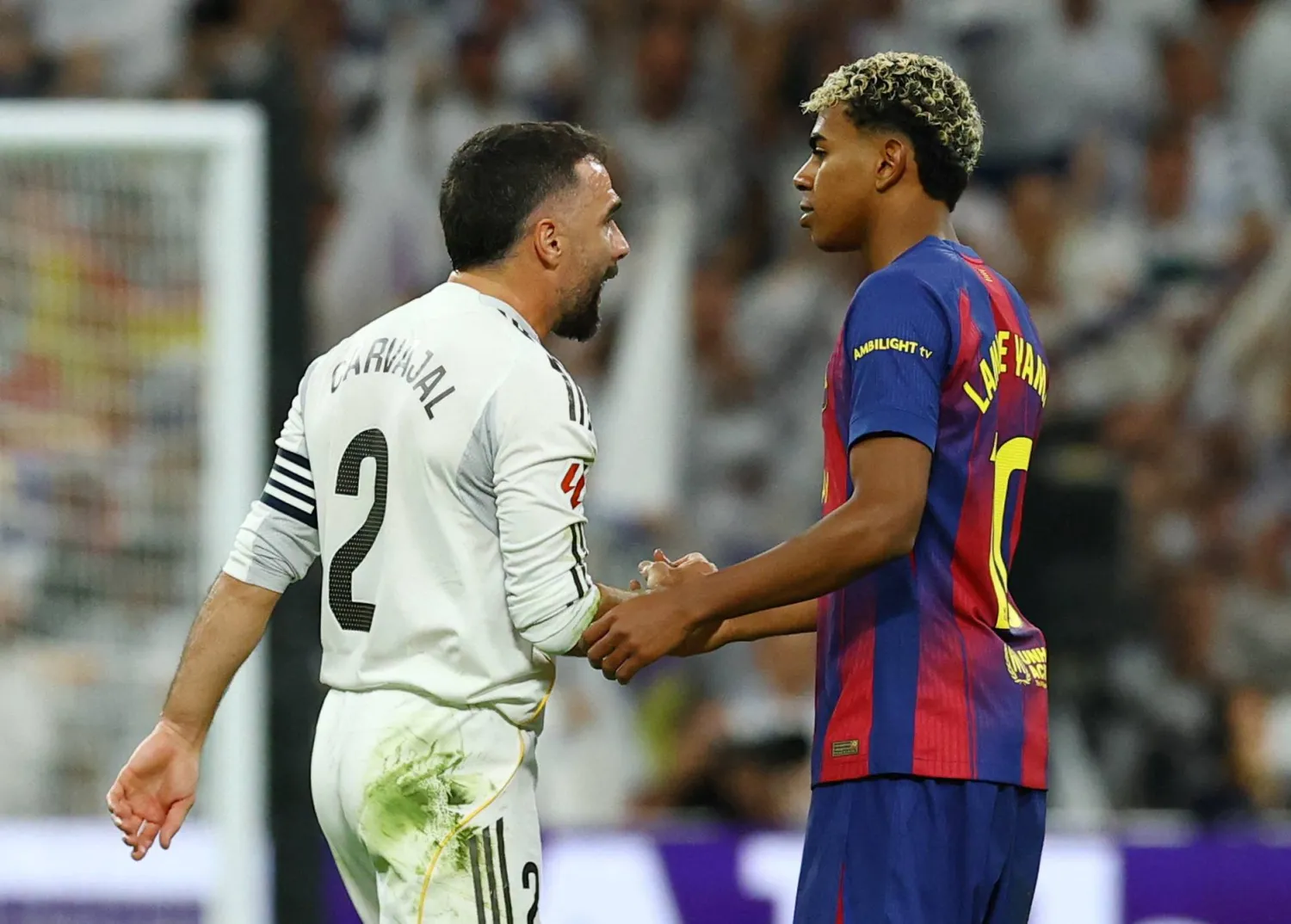 الكلاسيكو جاء مثيراً في أحداثه وتفاصيله (رويترز)