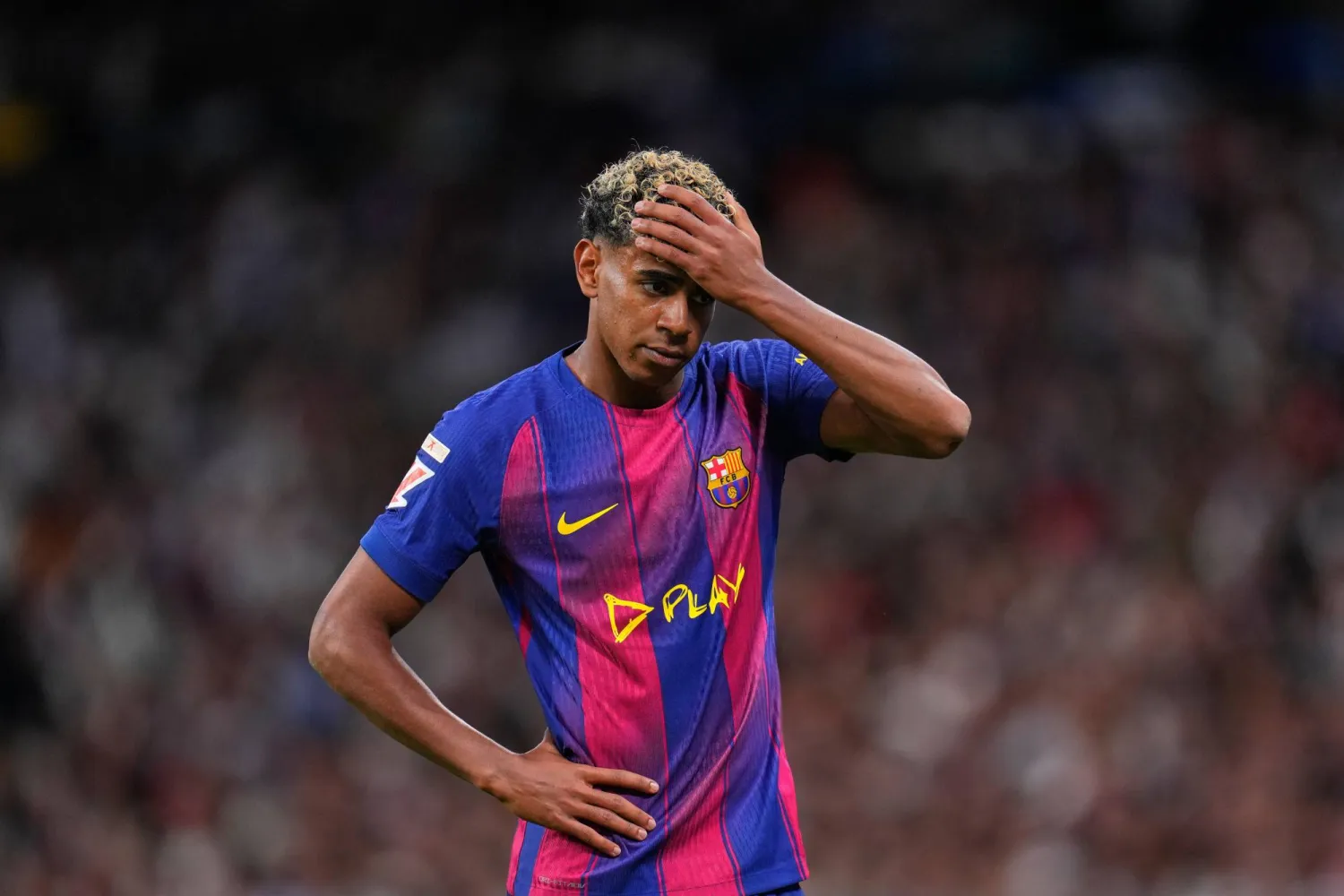 لامين يامال جناح برشلونة قدم عرضاً متواضعاً في الكلاسيكو (أ.ب) 