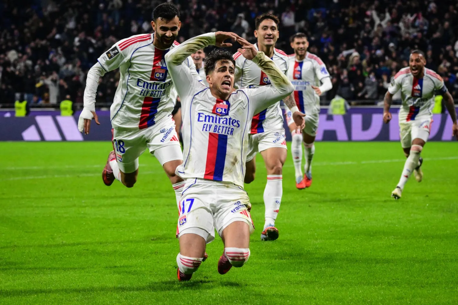 ليون هزم ستراسبورغ (أ.ف.ب)