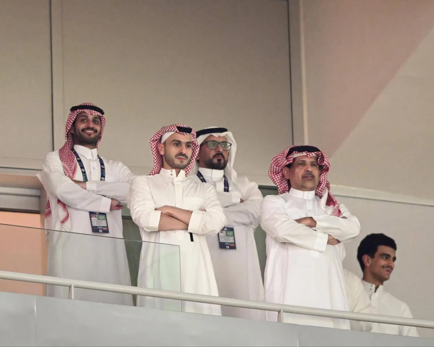 الأمير عبدالرحمن بن تركي لدى متابعته إحدى مباريات الشباب (موقع النادي)