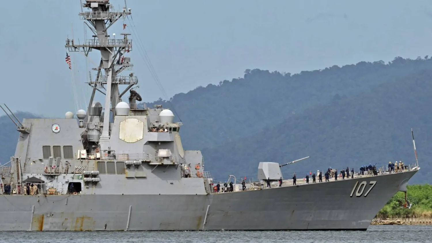 The USS Gravely arrived in Trinidad and Tobago on Sunday for joint exercises near the coast of Venezuela. MARTIN BERNETTI / AFP
